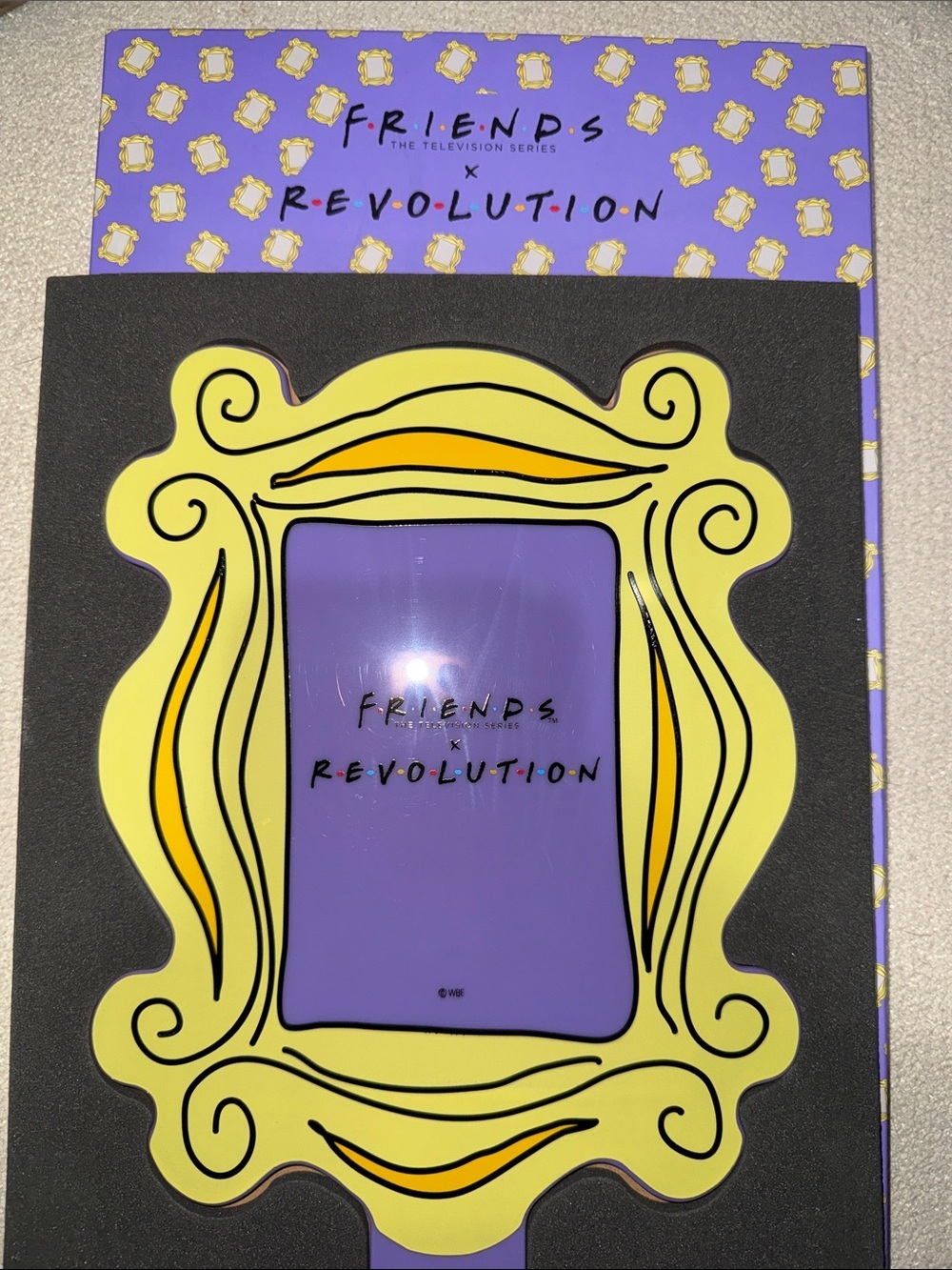 FRIENDS x Revolution Hand Mirror - Yellow Frame with Purple Handle - Picture 2 of 5
